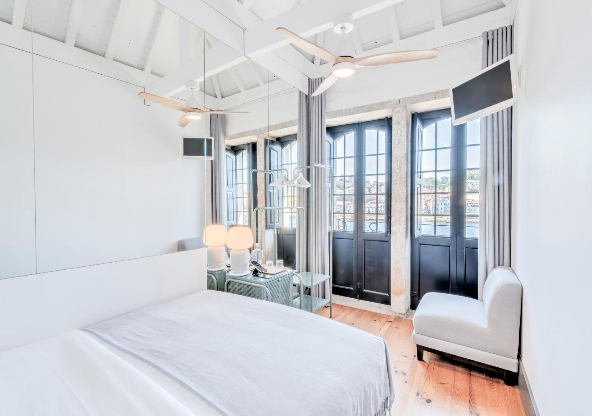 Oporto Street Fonte Taurina - Riverfront Suites (Adults Only) Oda fotoğraf